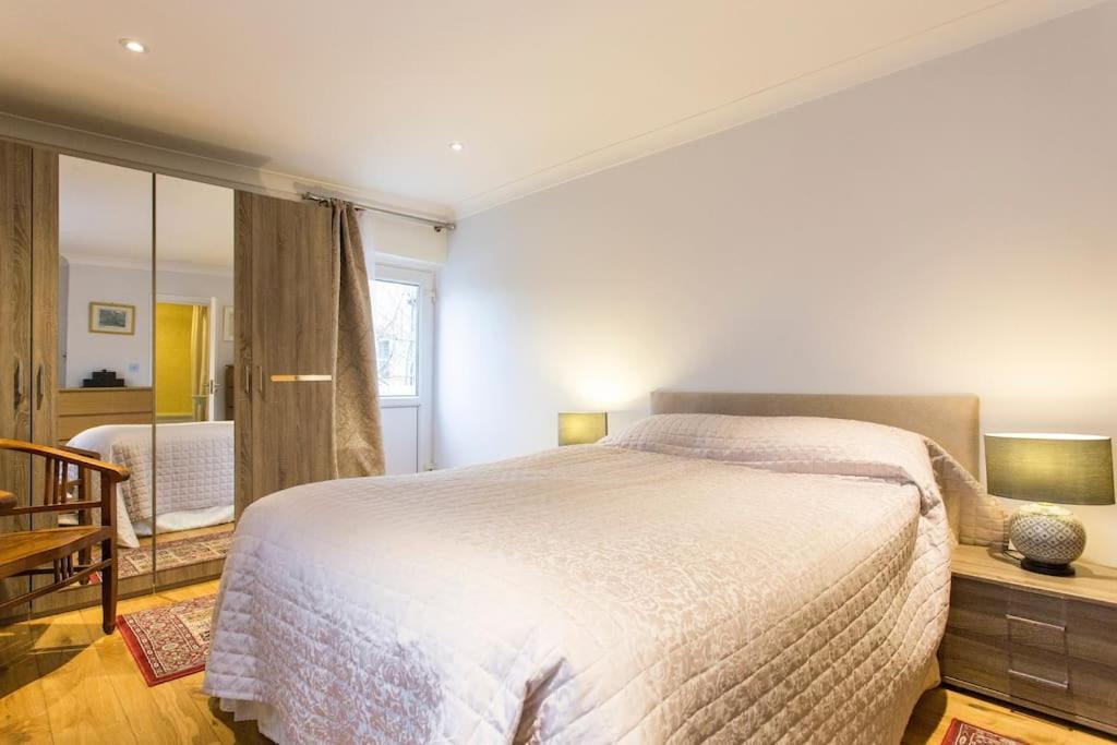 2 Bed Room Flat Near Westfield, West London Exterior photo
